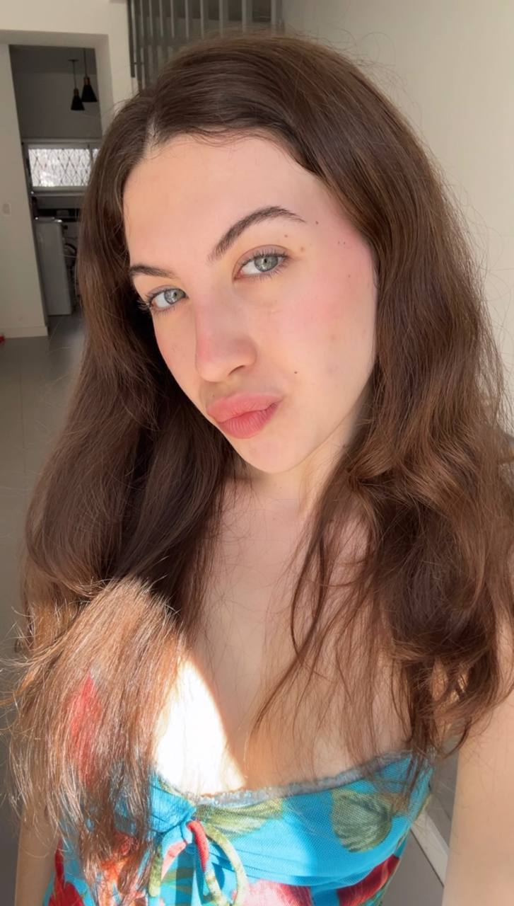 Nude girl Amber in Ipoh