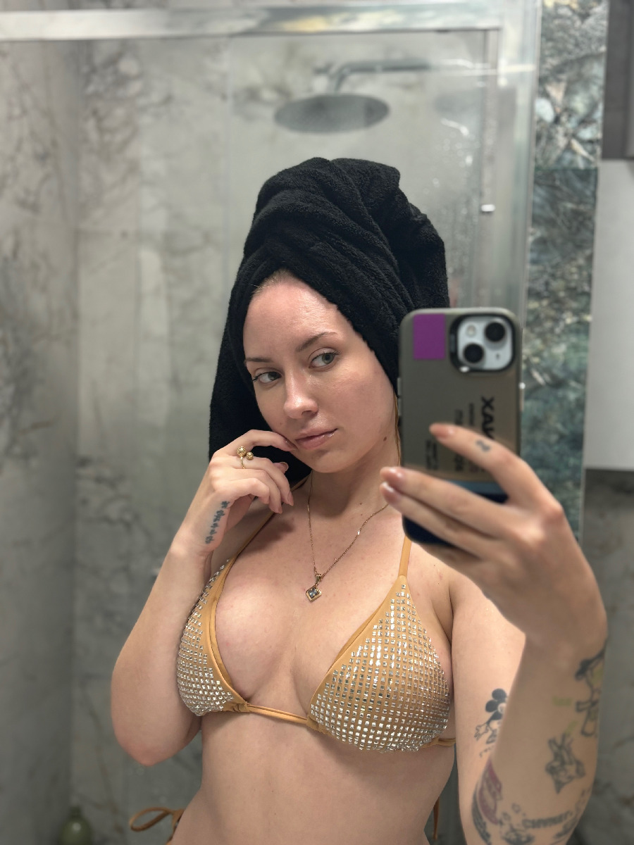 Nude girl KateV in Ipoh